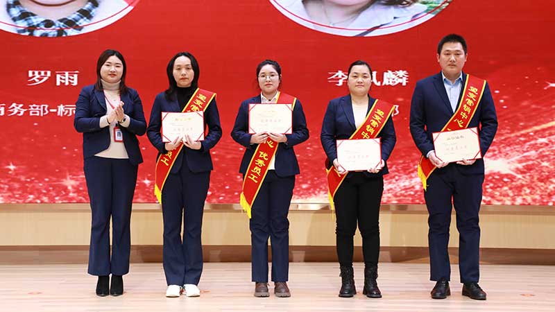 82922602.jpg 076A1752.jpg